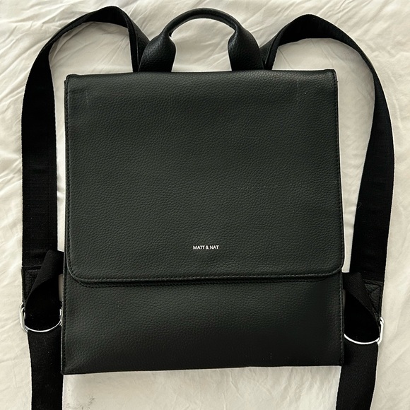Matt & Nat Black Backpack / Briefcase / Laptop Bag - Picture 1 of 4